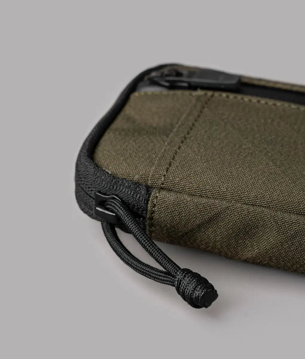 Hub Pouch Pro | Green Axogrid