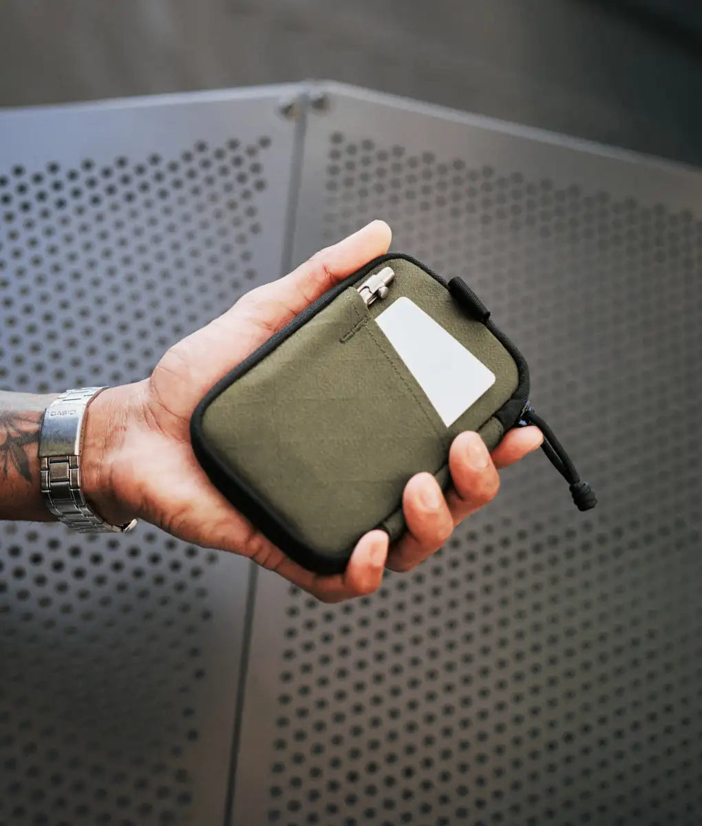 Hub Pouch Pro | Green Axogrid