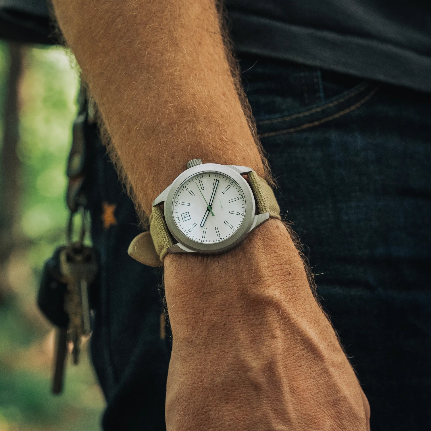 Ti Base Line Field Watch | White Dial