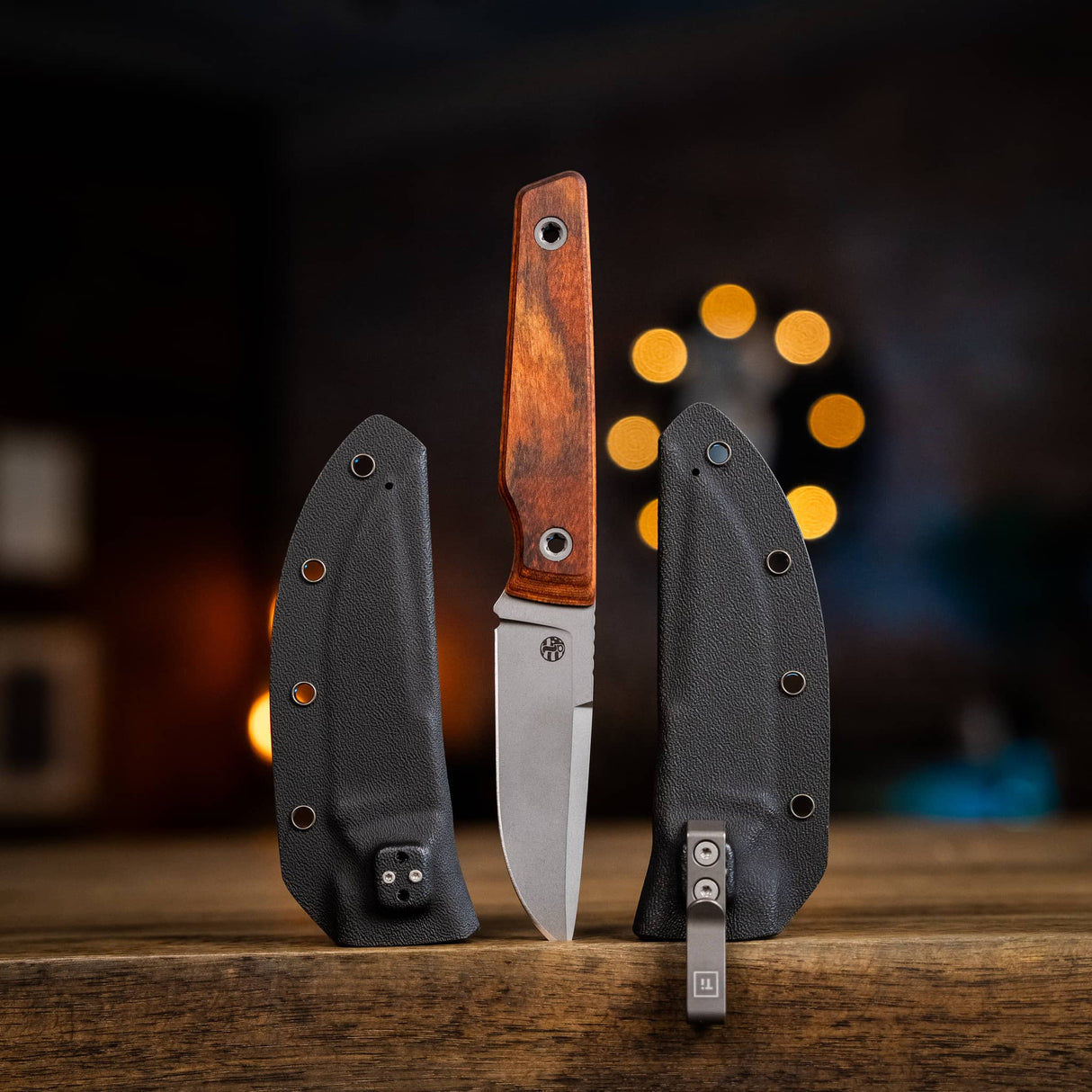 USA Signal Fixed Blade | Dymalux Wood + Magnacut