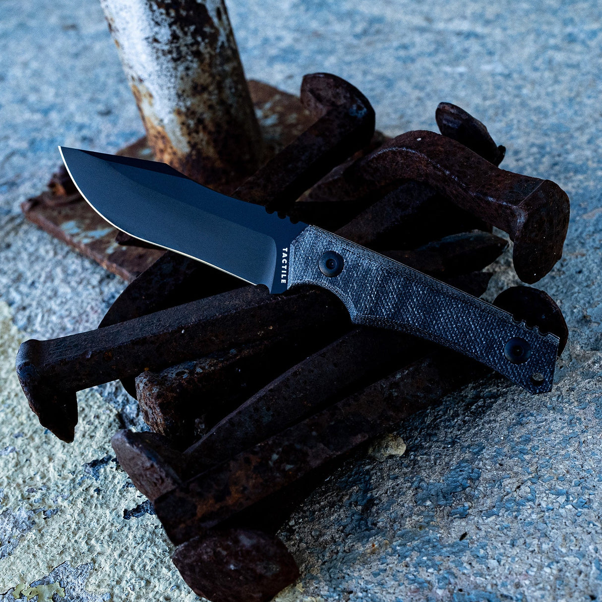 Osprey | Black Cerakote + Black Micarta