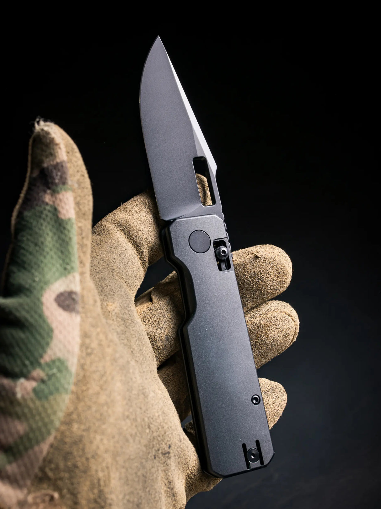 Aura Drop Point | Black Aluminium + Black PVD 14C28N