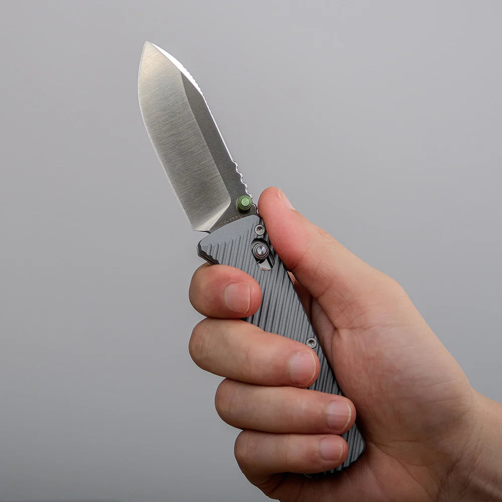 Vombat | Grey Aluminium + M390 Drop Point - A4104