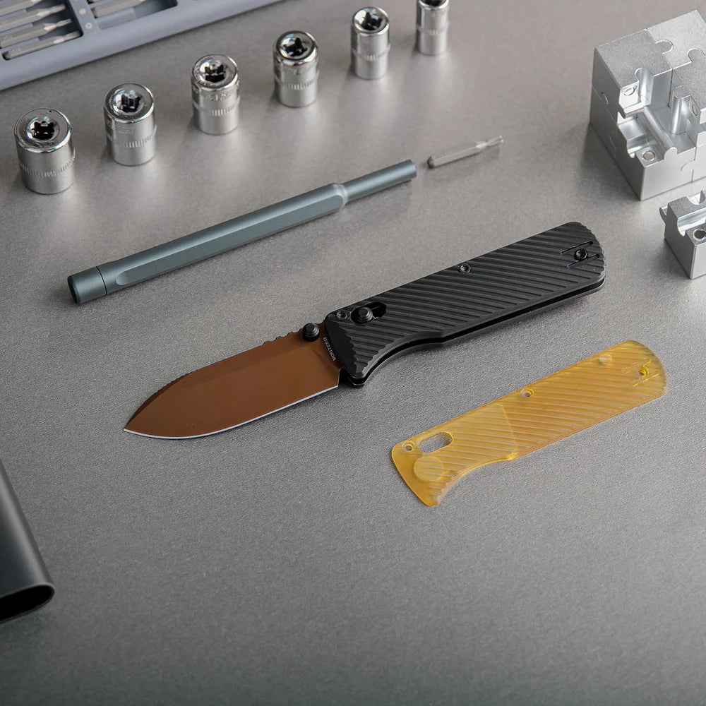 Vombat | Black Aluminium + Copper Dune M390 Drop Point - A4107