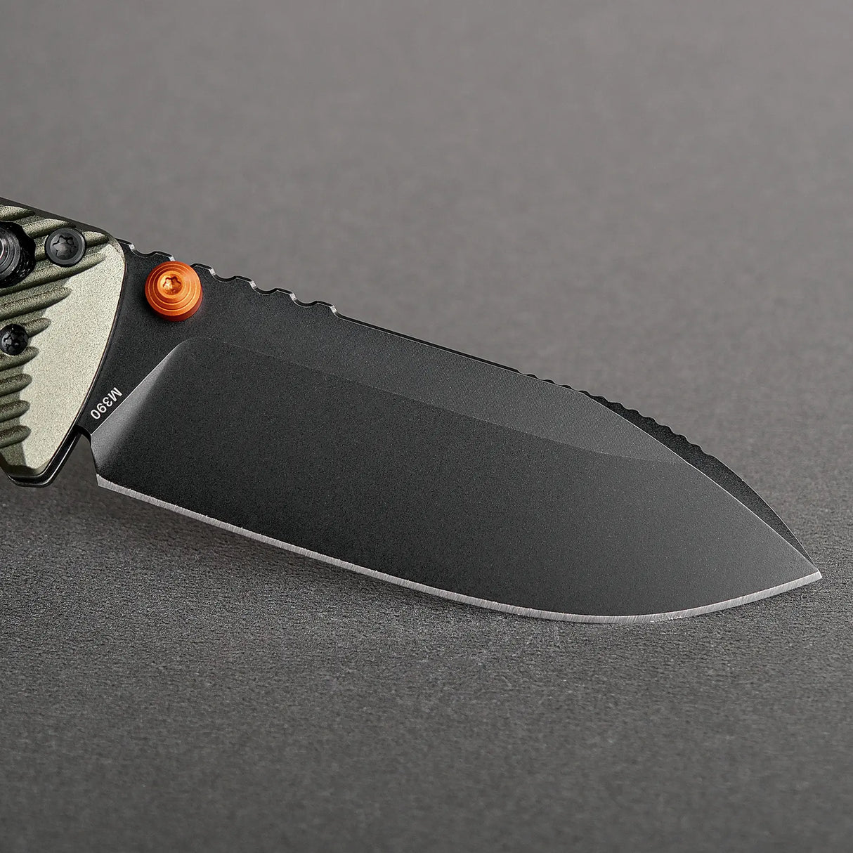 Vombat | Olive Green Aluminium + M390 Drop Point - A4105