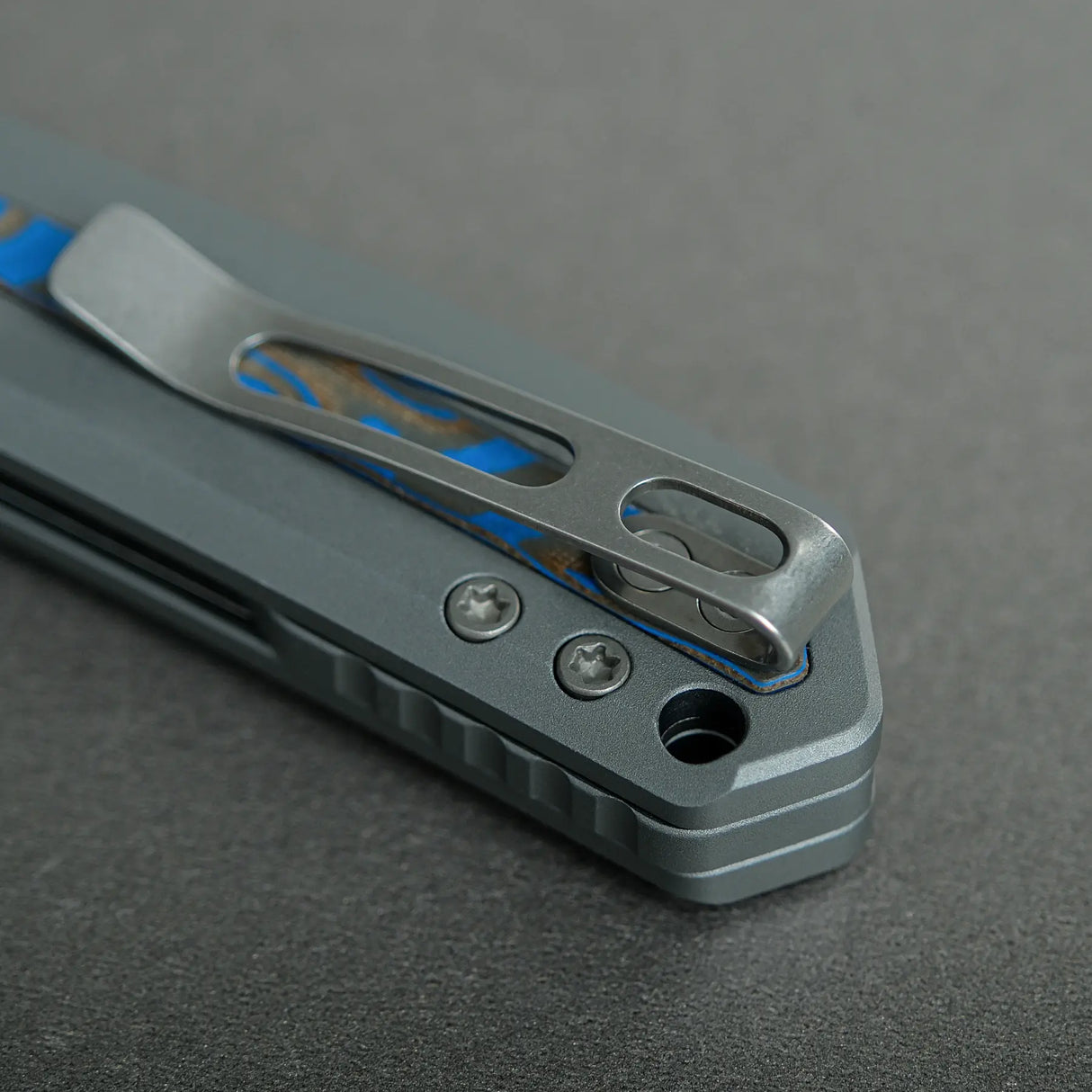 Kroc | Grey Aluminium + Ocean Micarta - A1801