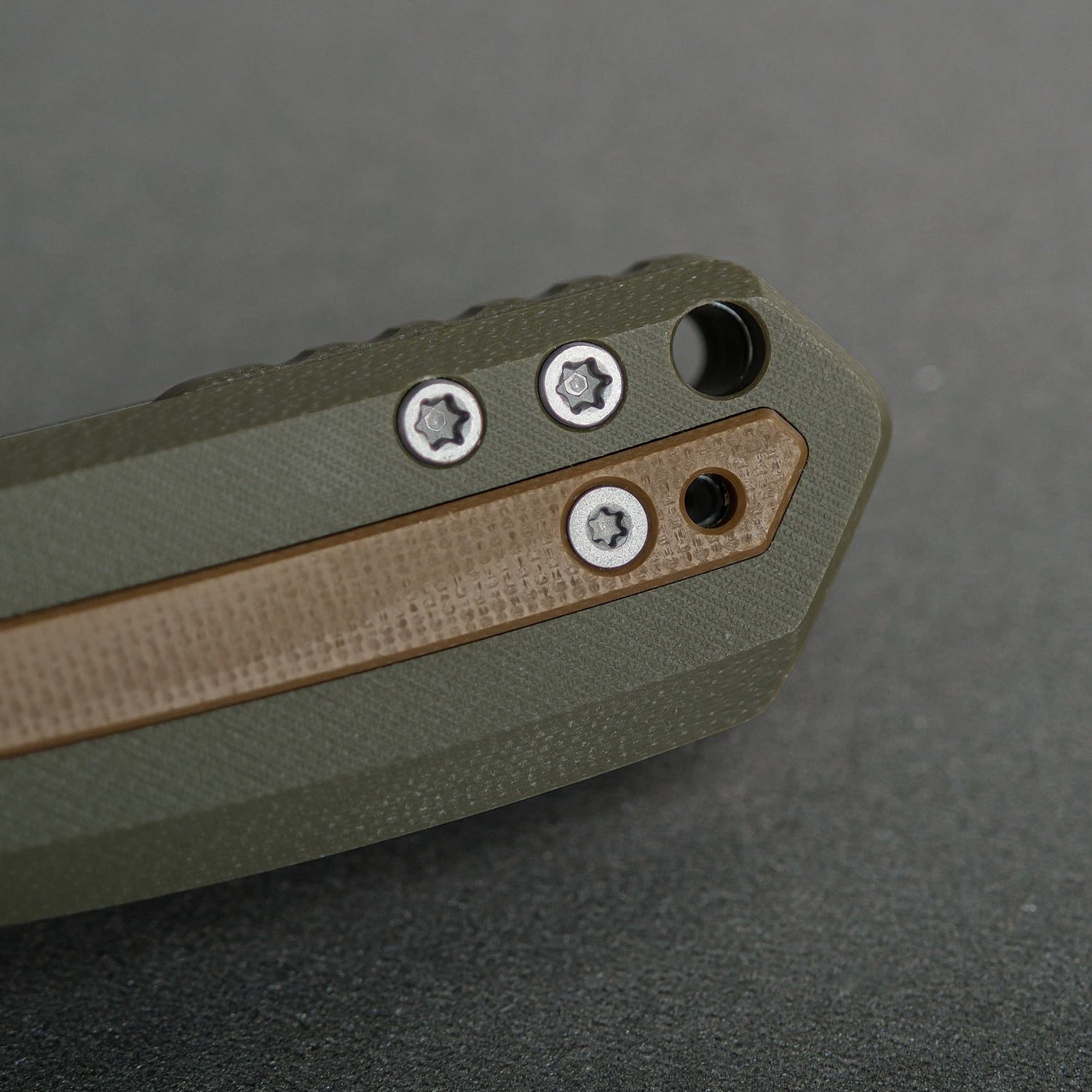 Kroc G10 | Green & Brown + 14C28N - A1805