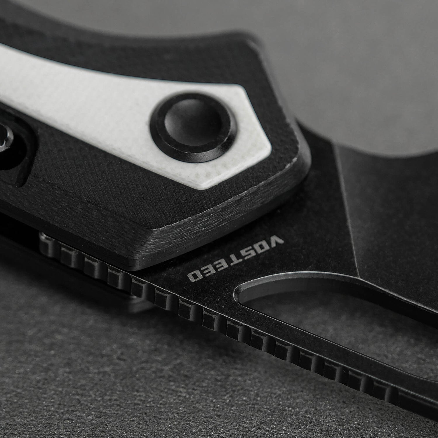 Kroc G10 | Black & White + 14C28N - A1806