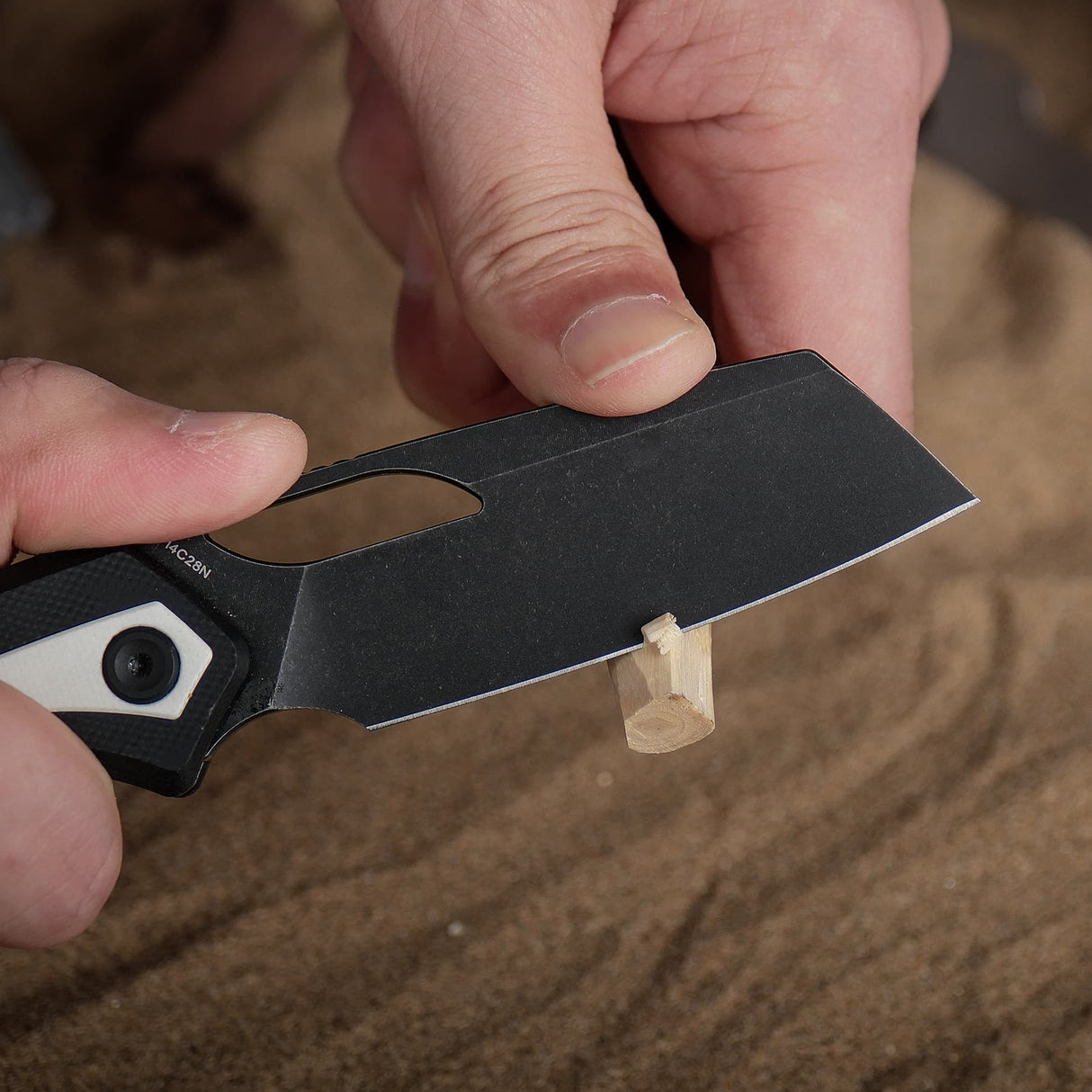 Kroc G10 | Black & White + 14C28N - A1806