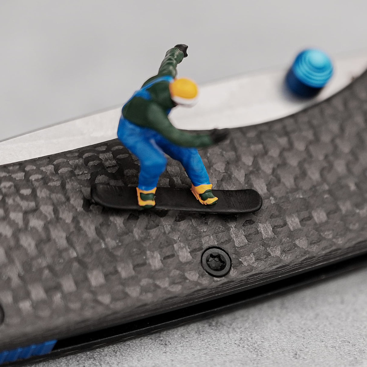 Marten 330 | Carbon Fiber + Stonewash 154CM - A1611