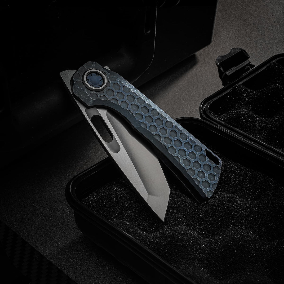 Nymble | Blue Ti + Satin Elmax - A4703