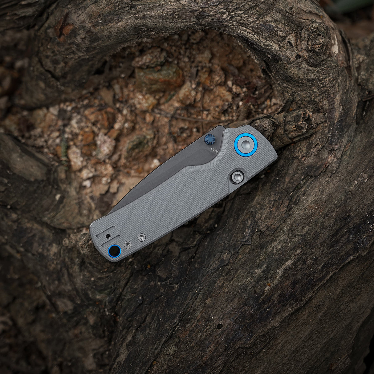 Porcupine Thumb Stud | Grey G10 + Destroyer Grey 14C28N - A2612