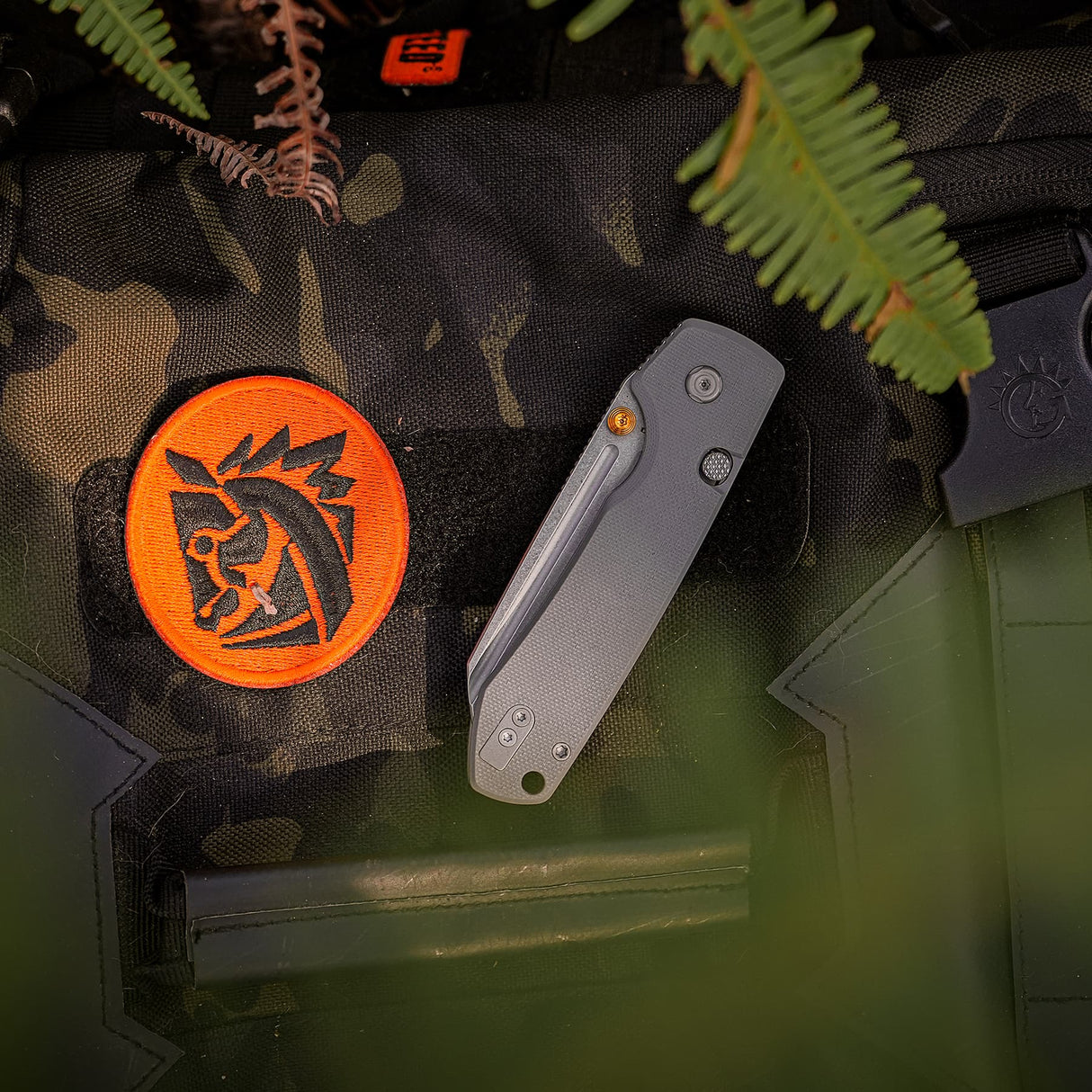 Raccoon 2.0 Top Liner Lock | Grey G10 + Stonewash 14C28N Sheepsfoot - A2930