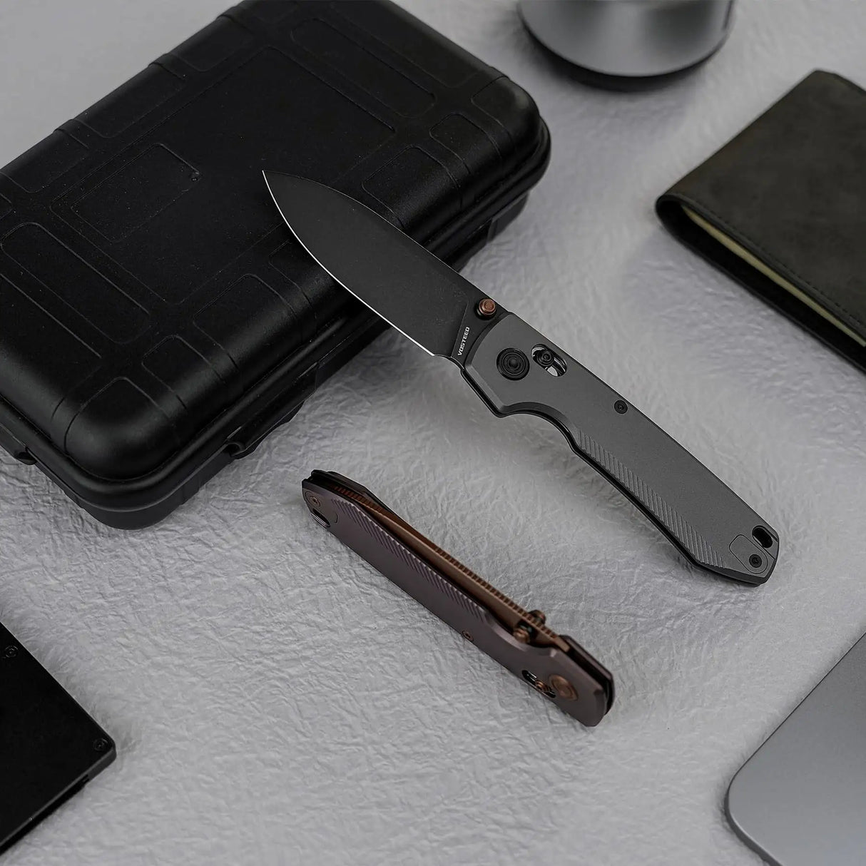 Raccoon TiSlim™ | Dim Grey Ti + Blackwash 154CM