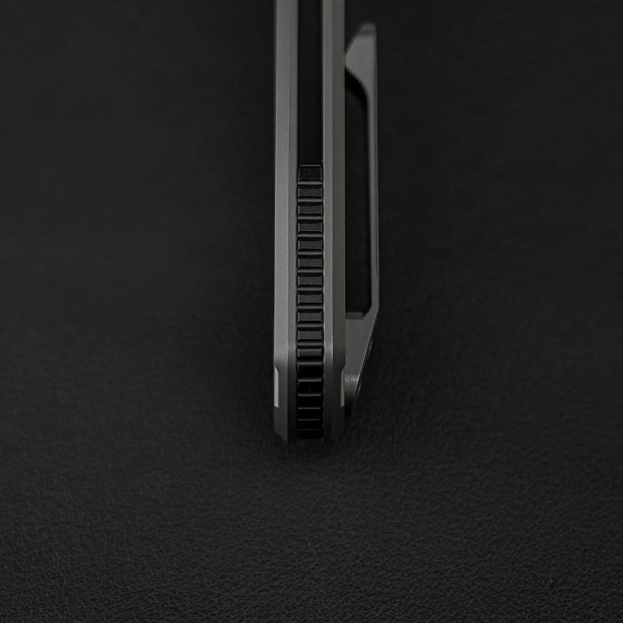 Raccoon TiSlim™ | Dim Grey Ti + Blackwash 154CM