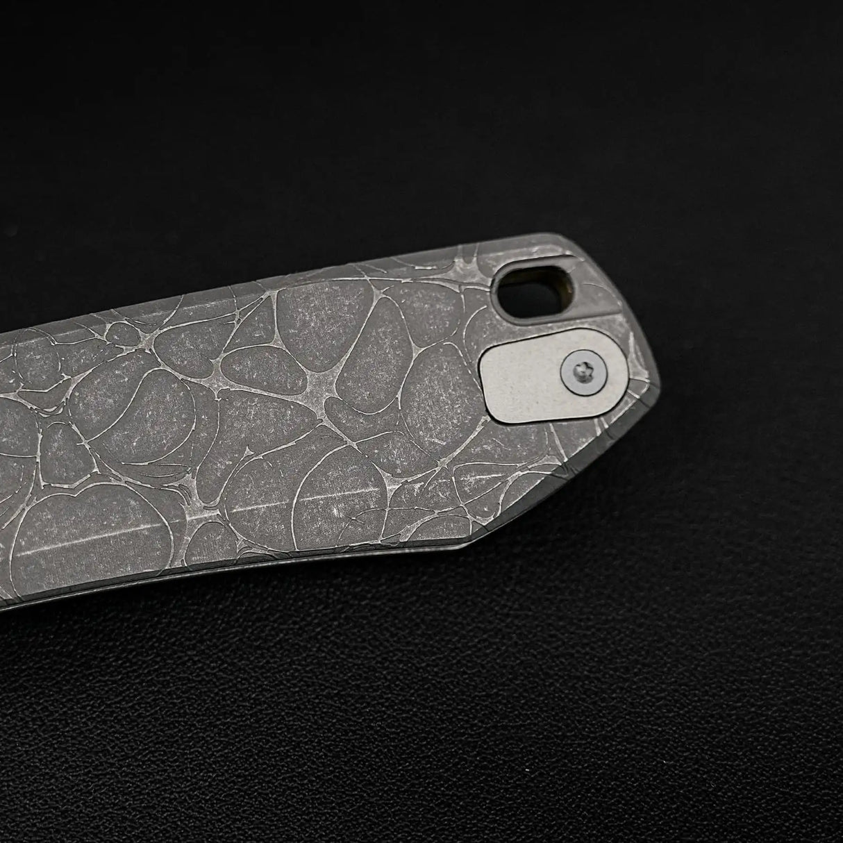 Raccoon TiSlim™ | Acid Wash Grey Ti + Stonewash S35VN