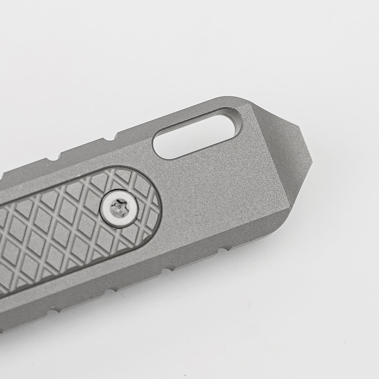 Shark Bomb Prybar 2.0 | Beadblast Ti - X0169