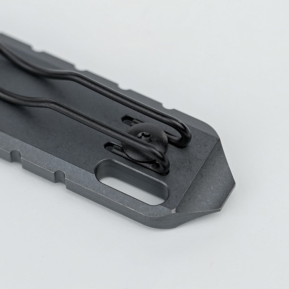 Shark Bomb Prybar 2.0 | Black Oil Ti - X0170