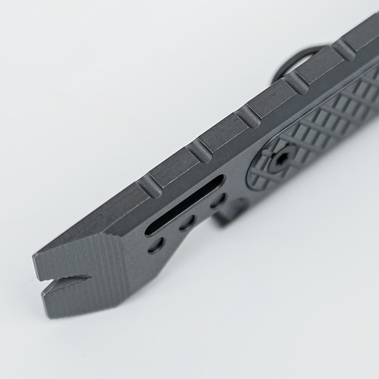 Shark Bomb Prybar 2.0 | Black Oil Ti - X0170