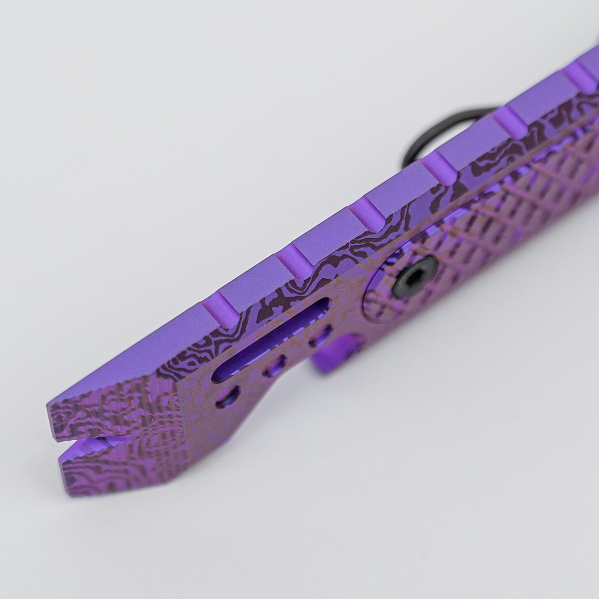 Shark Bomb Prybar 2.0 | Purple Threads Ti - X0174
