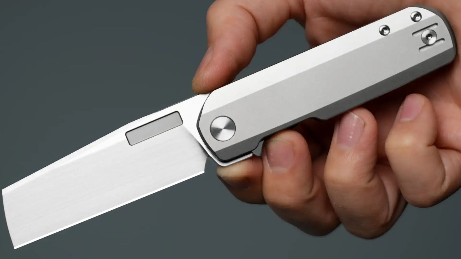 Subtle sophistication in a knife: The Vero AVID 2 has arrived