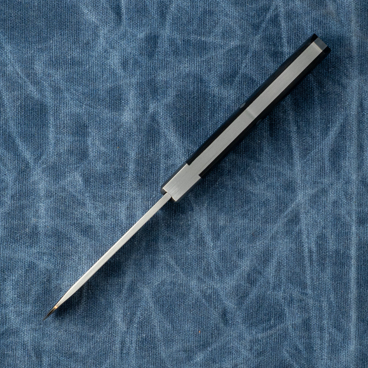 Gateway Coffin | Smooth Black Bone