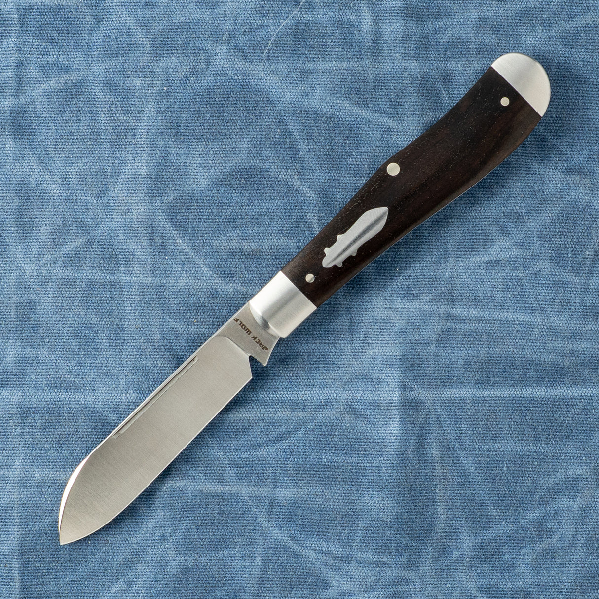 Gateway Eureka | Ebony Wood