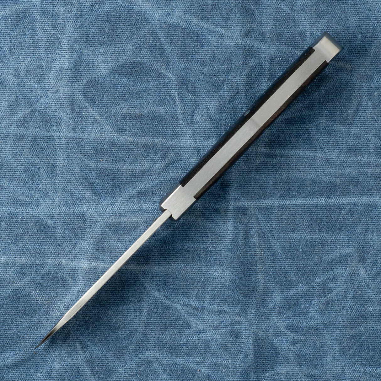 Gateway Eureka | Ebony Wood