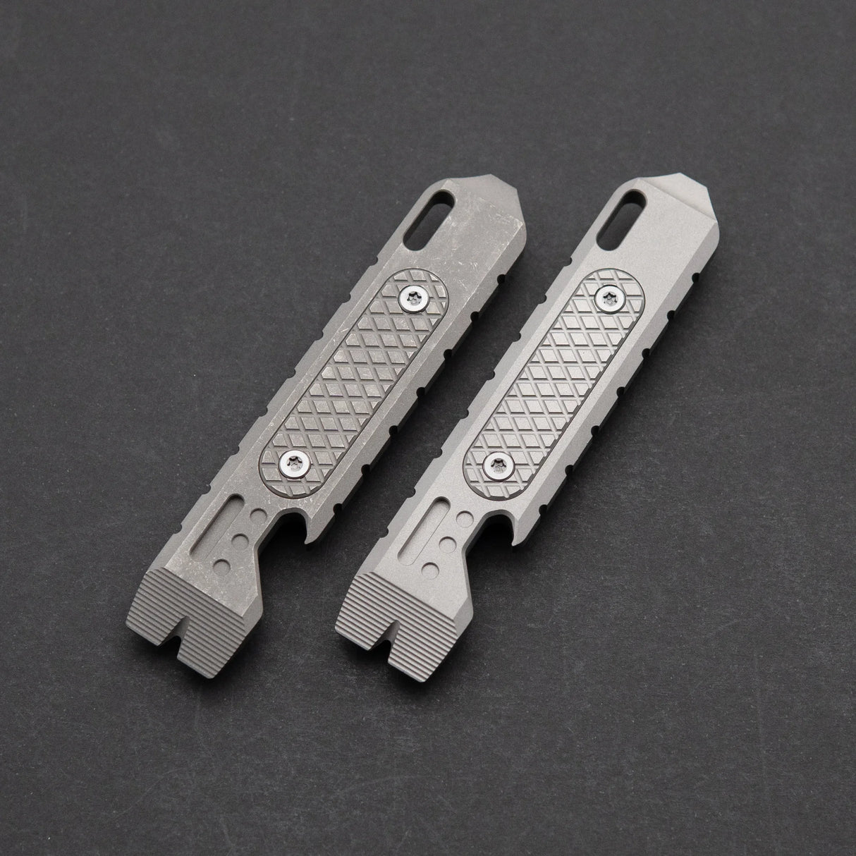 Shark Bomb Prybar 2.0 | Titanium