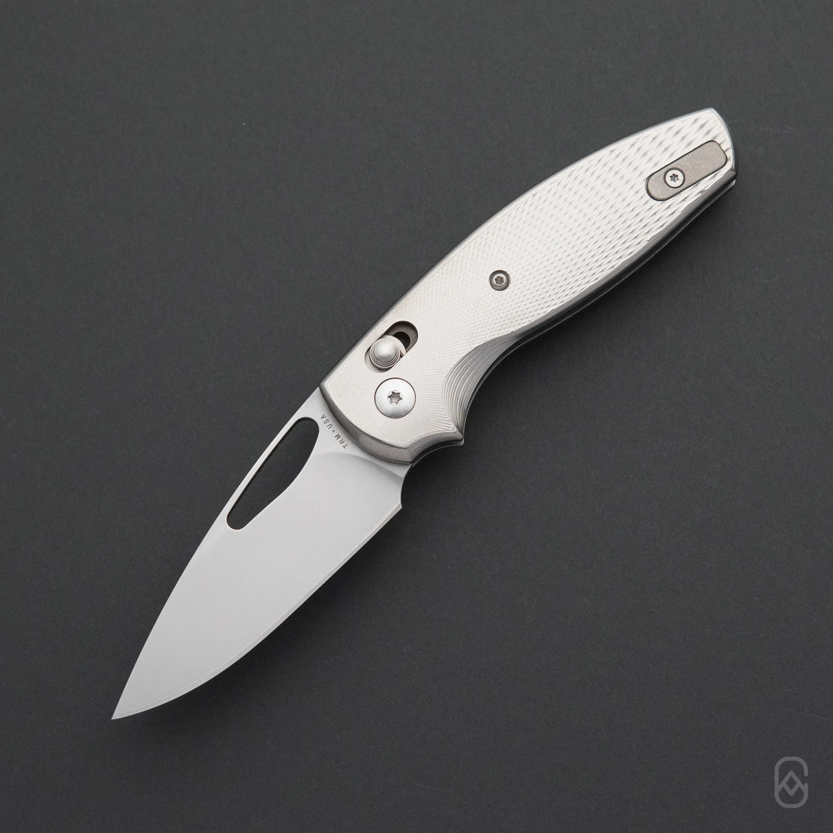 Bulldog™ REV B | Lizard Skin Ti + Magnacut