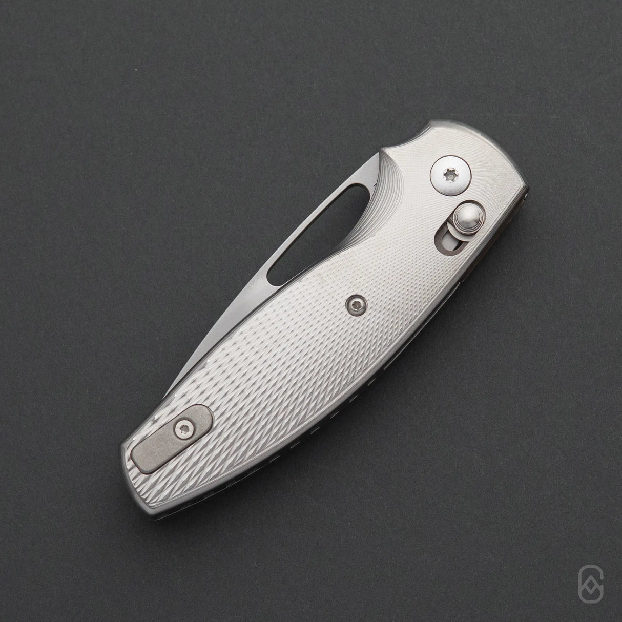Bulldog™ REV B | Lizard Skin Ti + Magnacut
