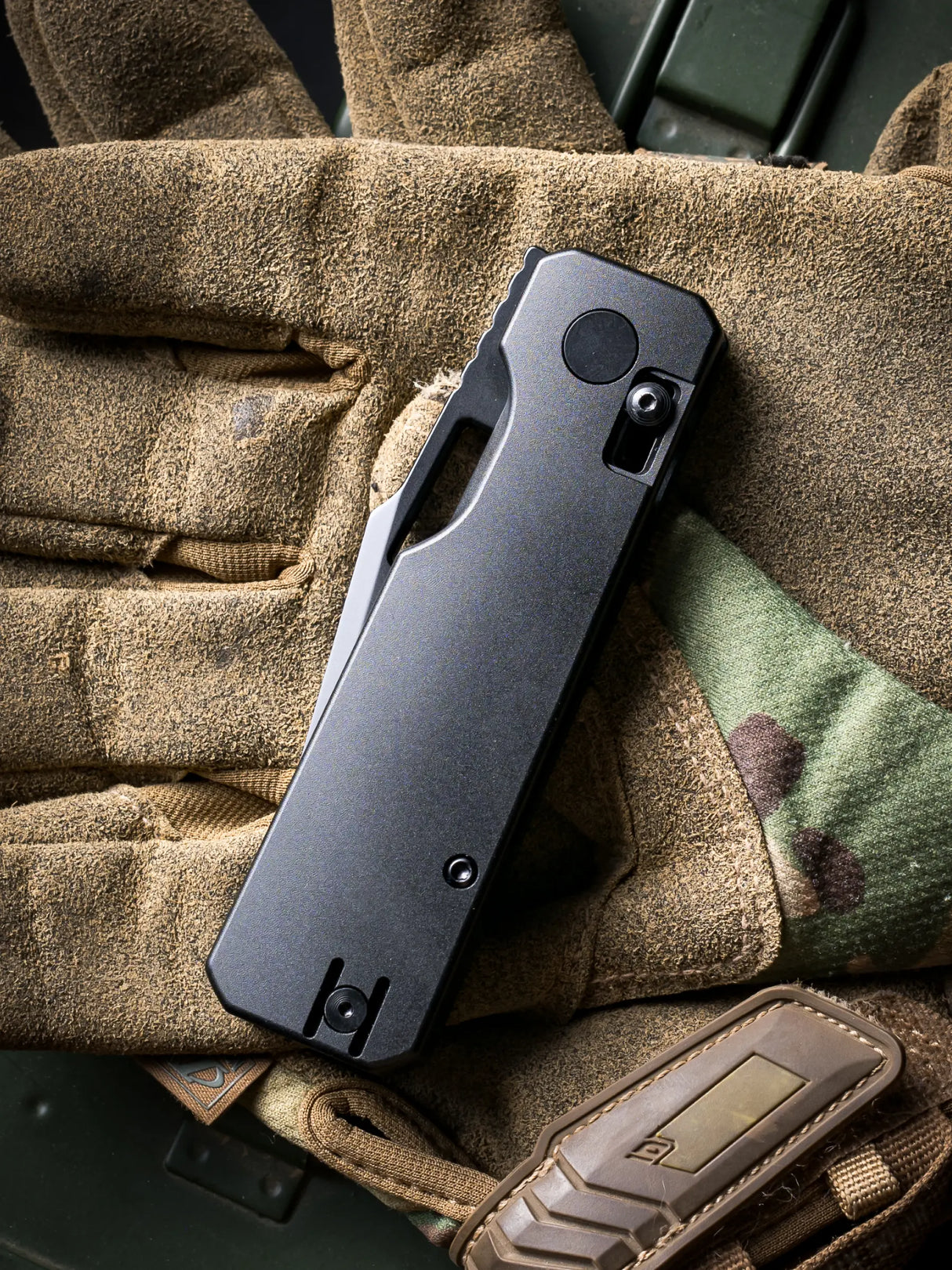 Aura Drop Point | Black Aluminium + Black PVD 14C28N