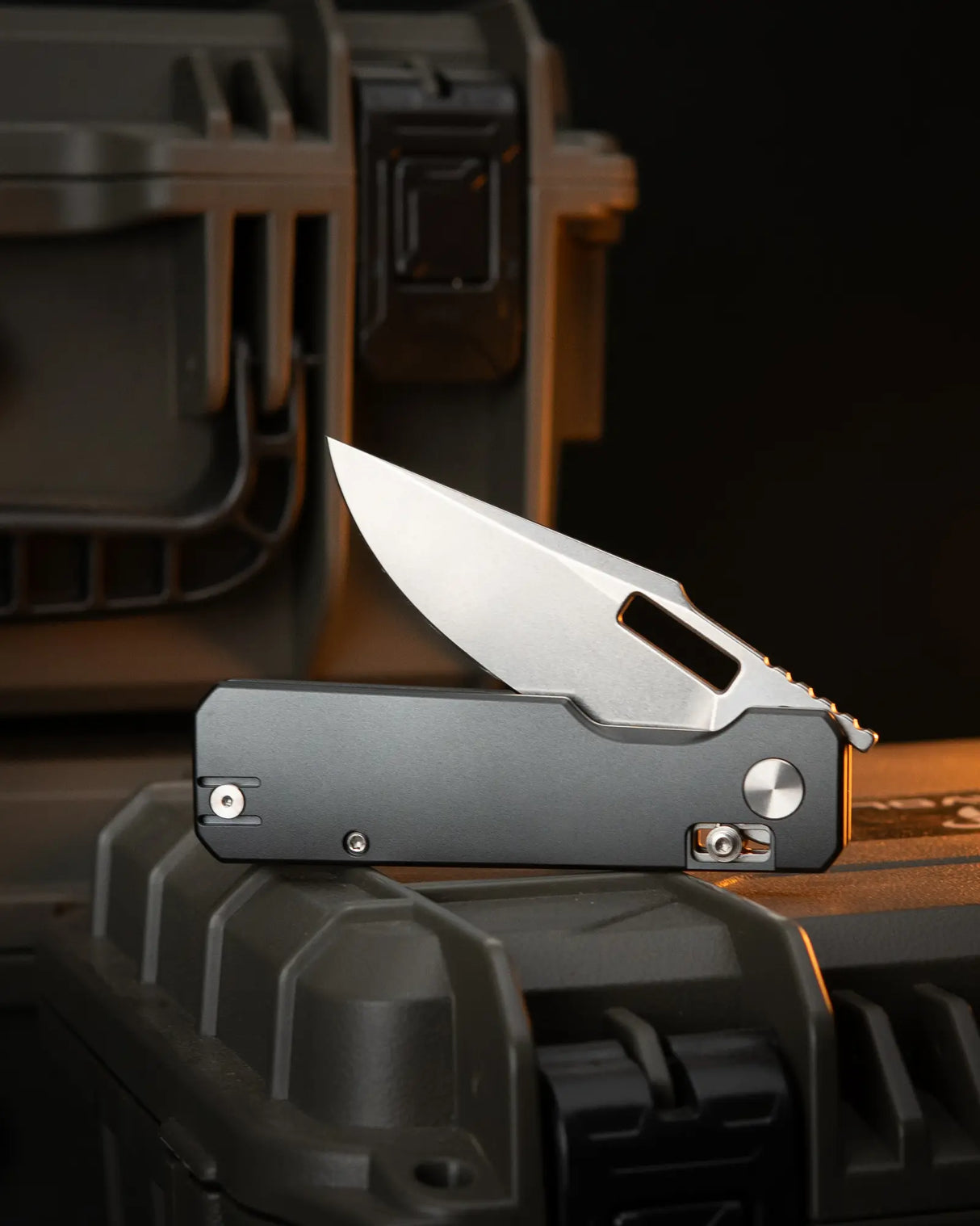 Aura Drop Point | Grey Aluminium + Stonewash 14C28N