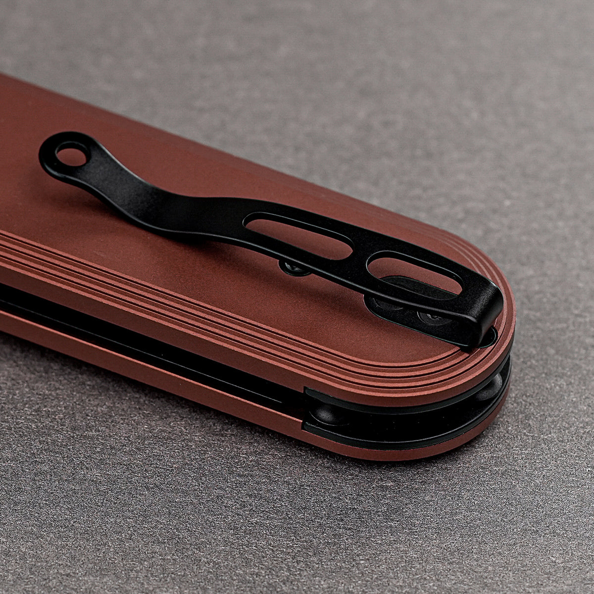 Corgi® V V | Brick Red Aluminium + Blackwash Nitro-V - A5111