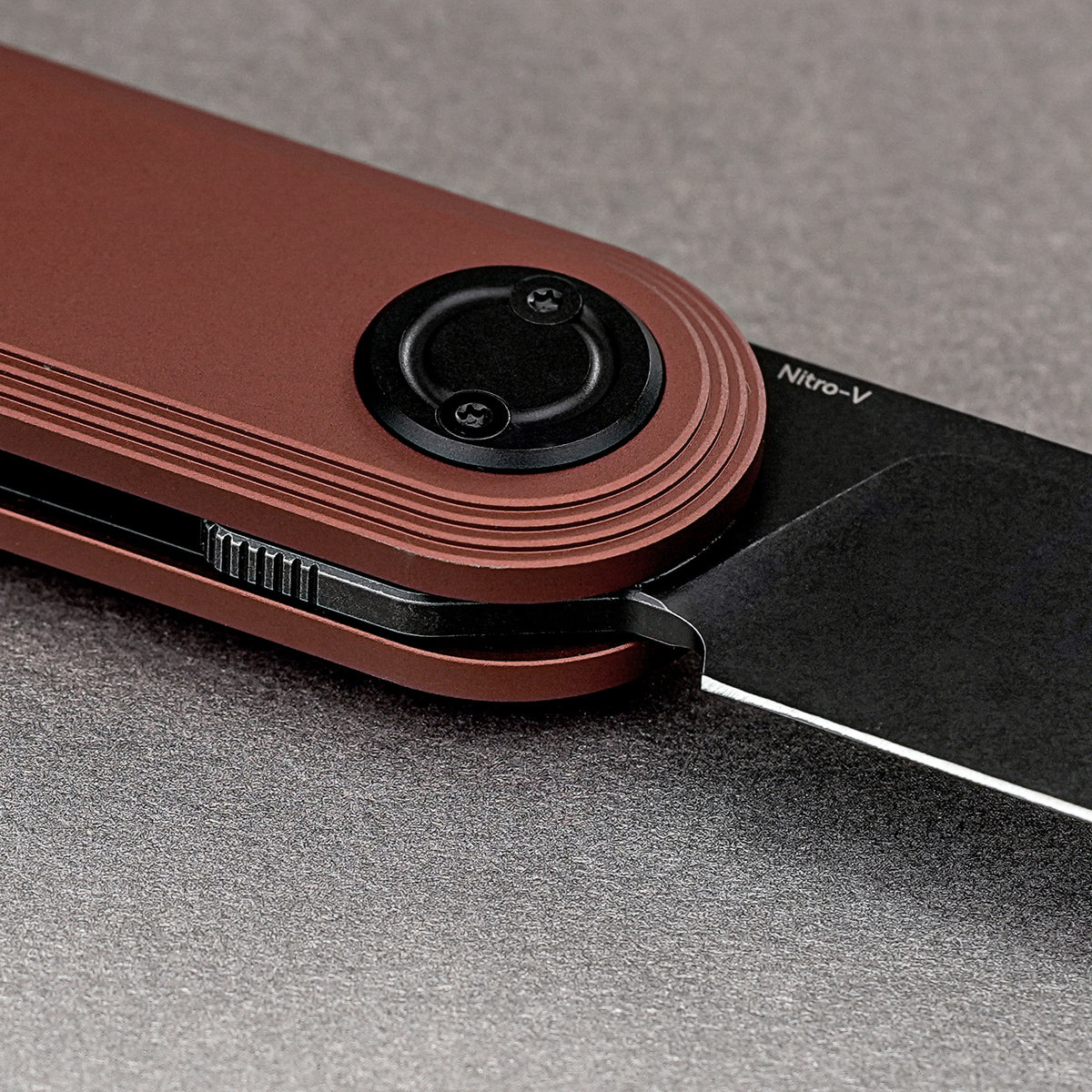 Corgi® V V | Brick Red Aluminium + Blackwash Nitro-V - A5111