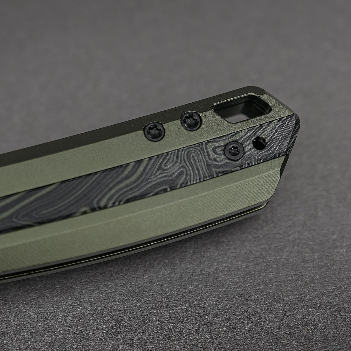 Kroc 329 | Olive Green Aluminium Topo G10 + Destroyer Grey S35VN - A1812