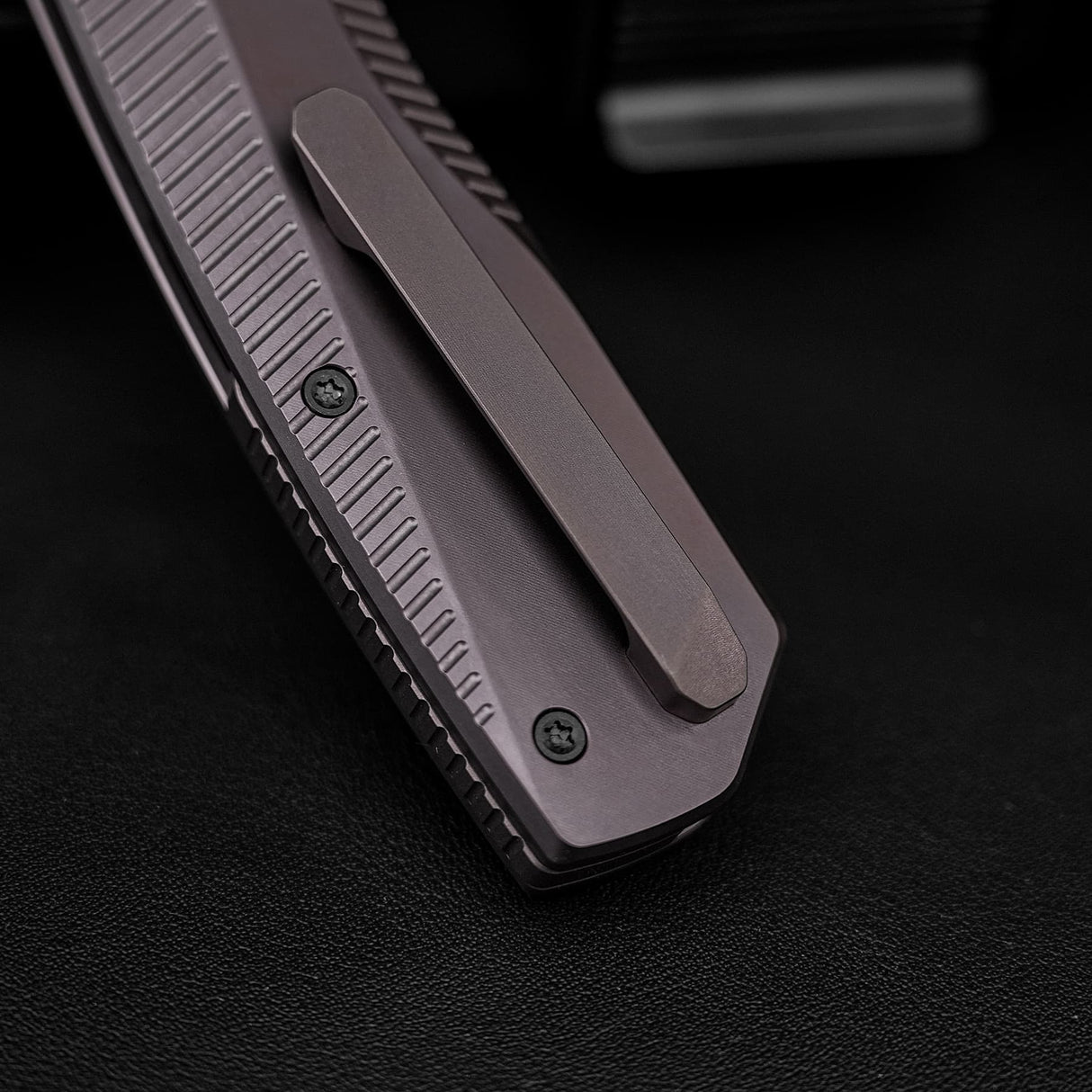 Nip-L | Dark Red/Purple Ti + Blackwashed Elmax - A4204