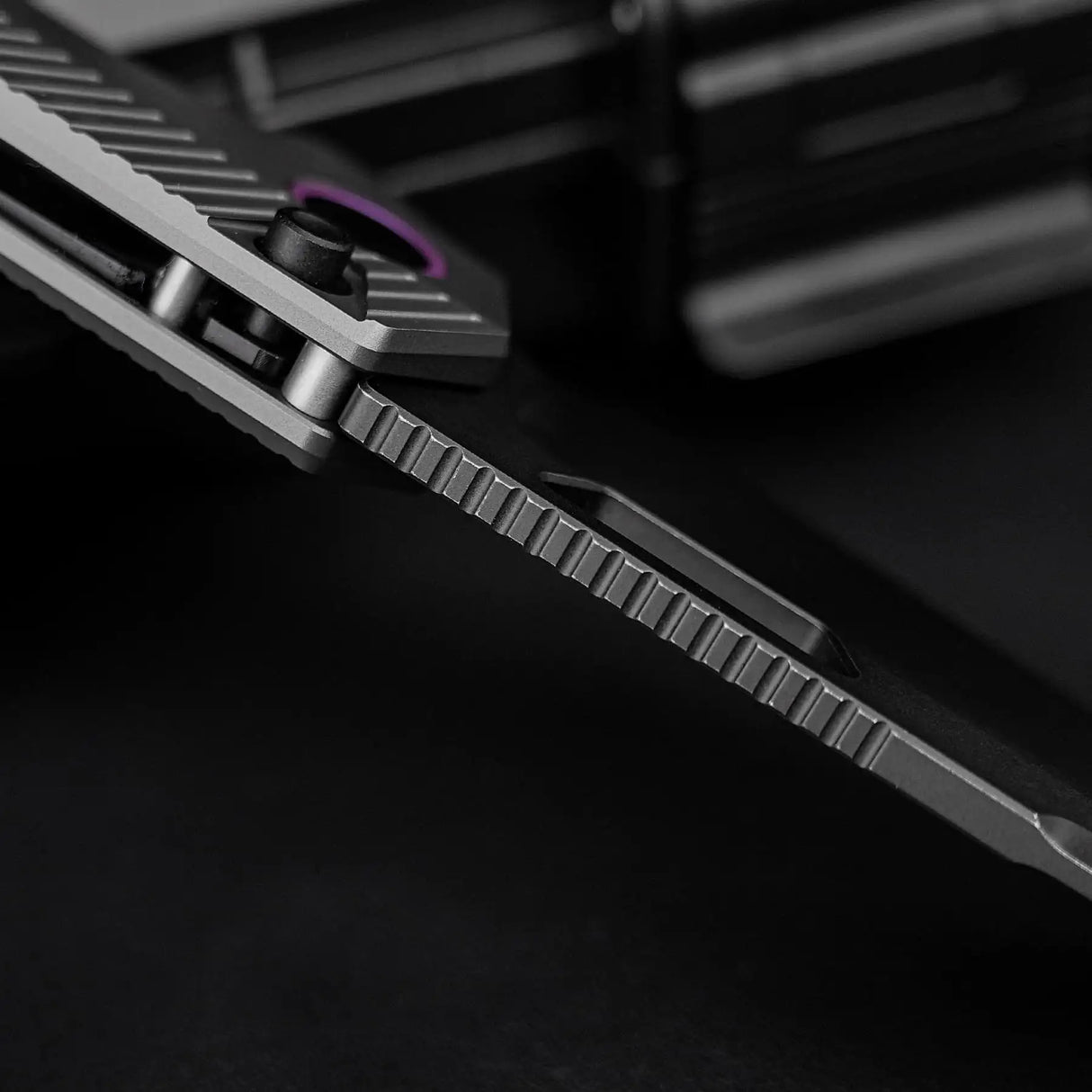 Nip-L | Dim Grey Ti + Blackwashed Elmax - A4203