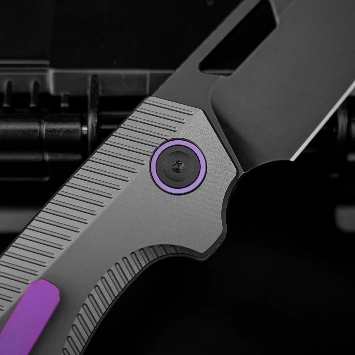 Nip-L | Dim Grey Ti + Blackwashed Elmax - A4203