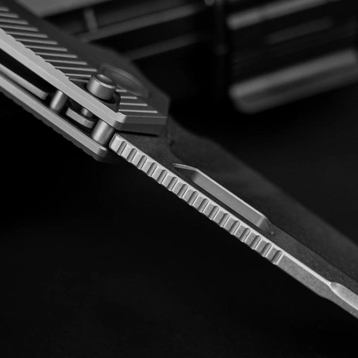 Nip-L | Grey Ti + Stonewashed Elmax - A4201