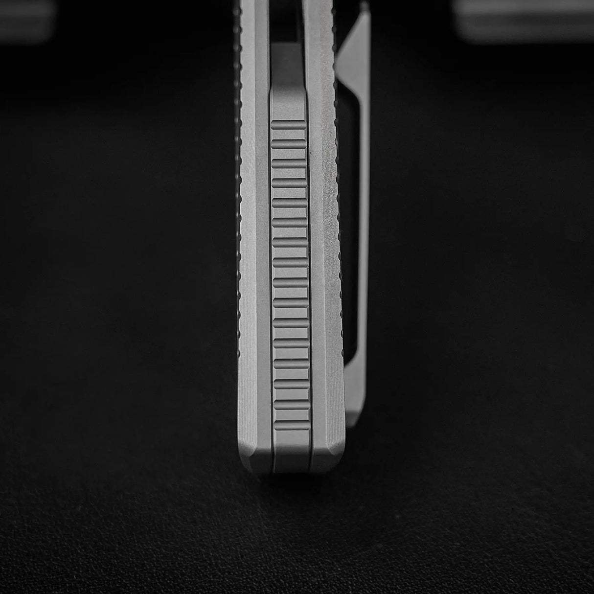 Nip-L | Grey Ti + Stonewashed Elmax - A4201