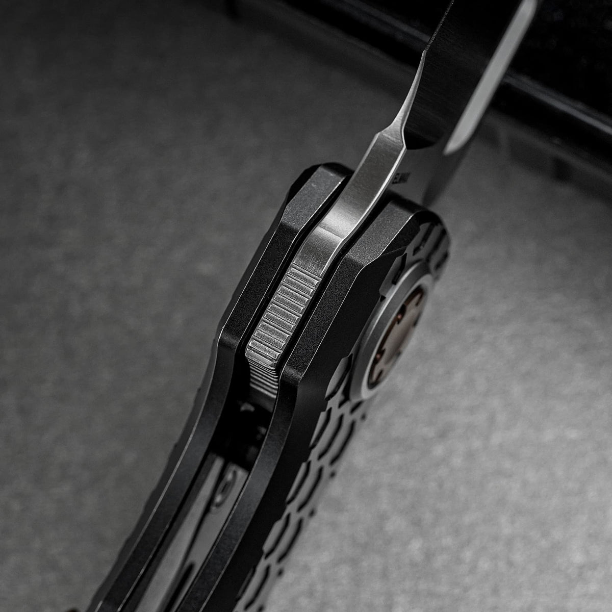 Nymble | Black Ti + Satin Elmax - A4701