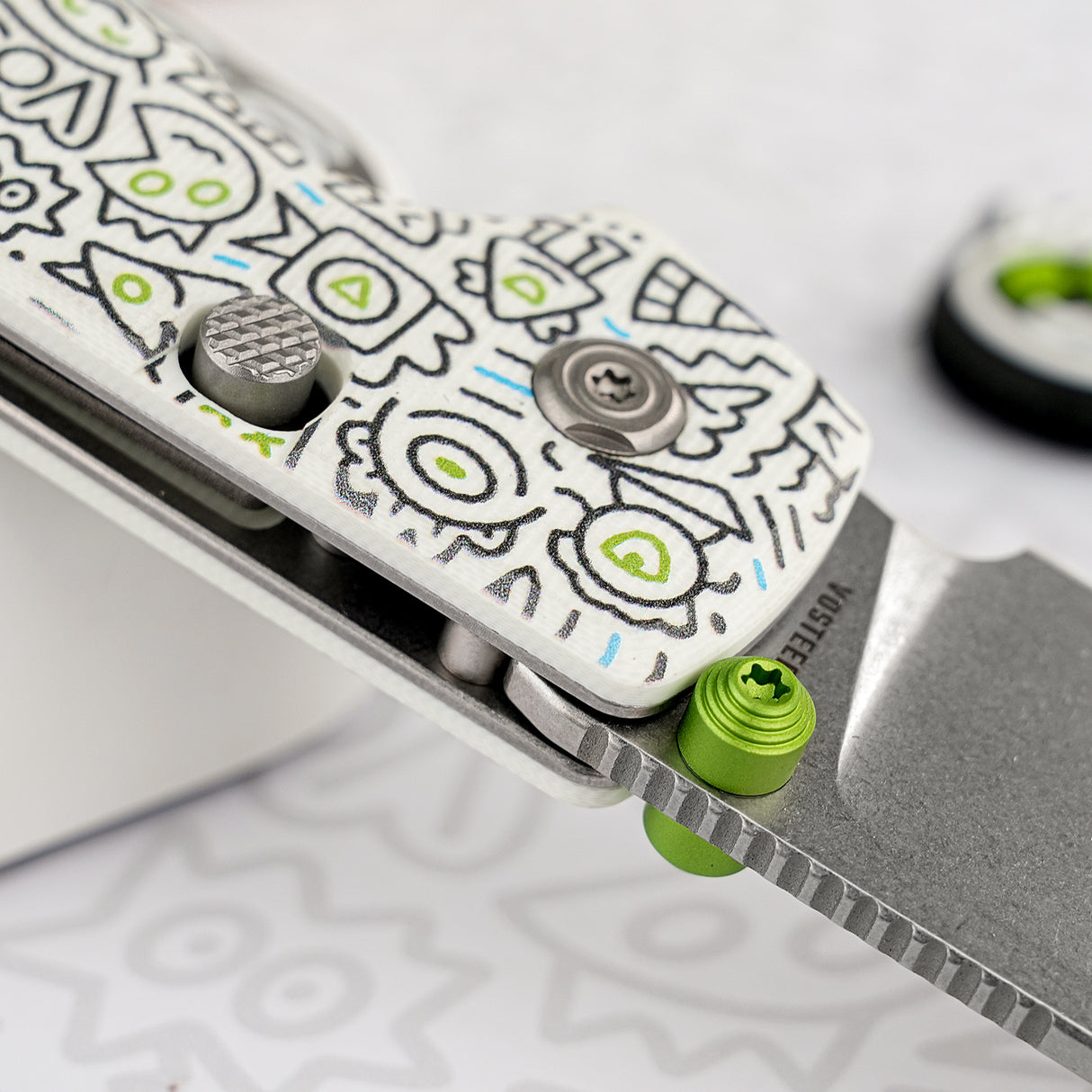 Raccoon 2.0 - Top Liner Lock | Doodle Monster™ White G10 + Satin 14C28N - A2933
