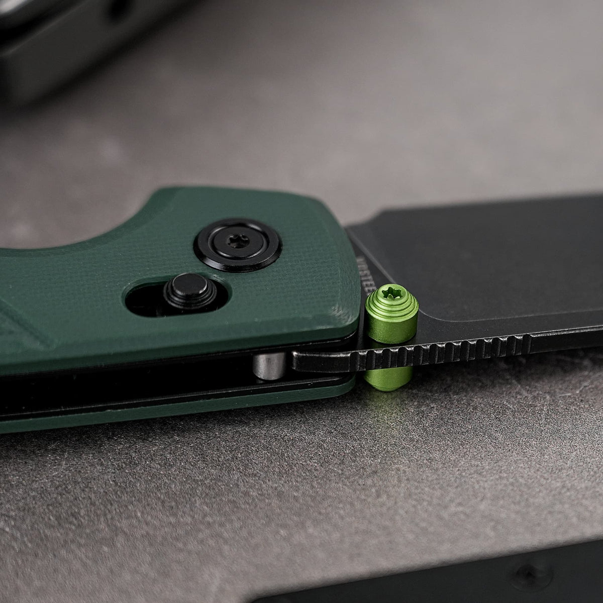 Raccoon Crossbar 2.0 ModSwap™ | Green G10 + Blackwash Nitro-V - A4902