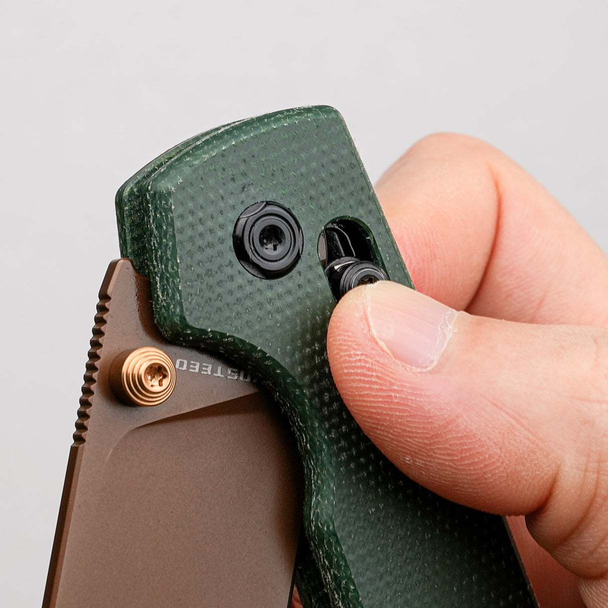 Raccoon - Crossbar Lock | Green Micarta + 14C28N Drop Point - A0540