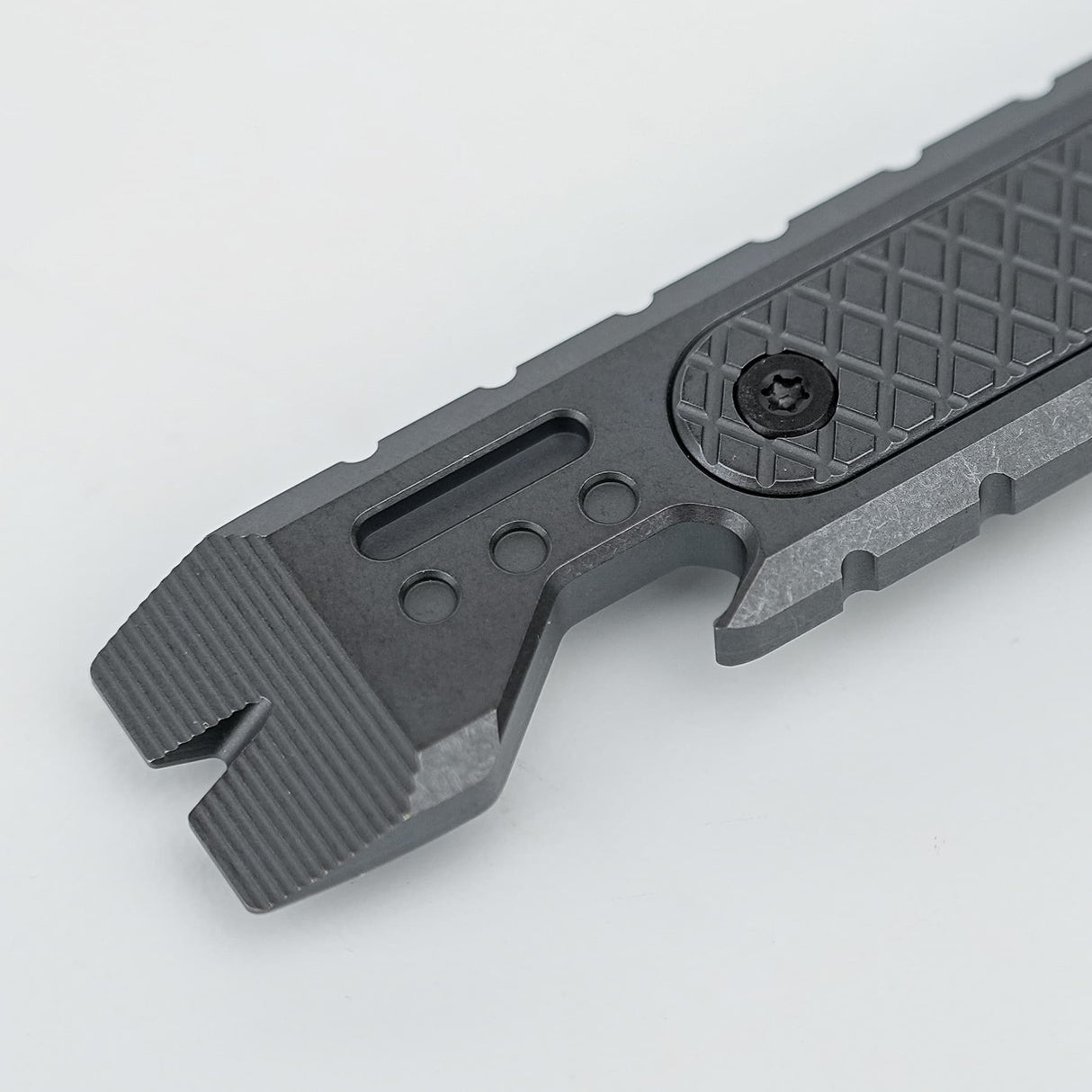 Shark Bomb Prybar 2.0 | Black Oil Ti - X0170