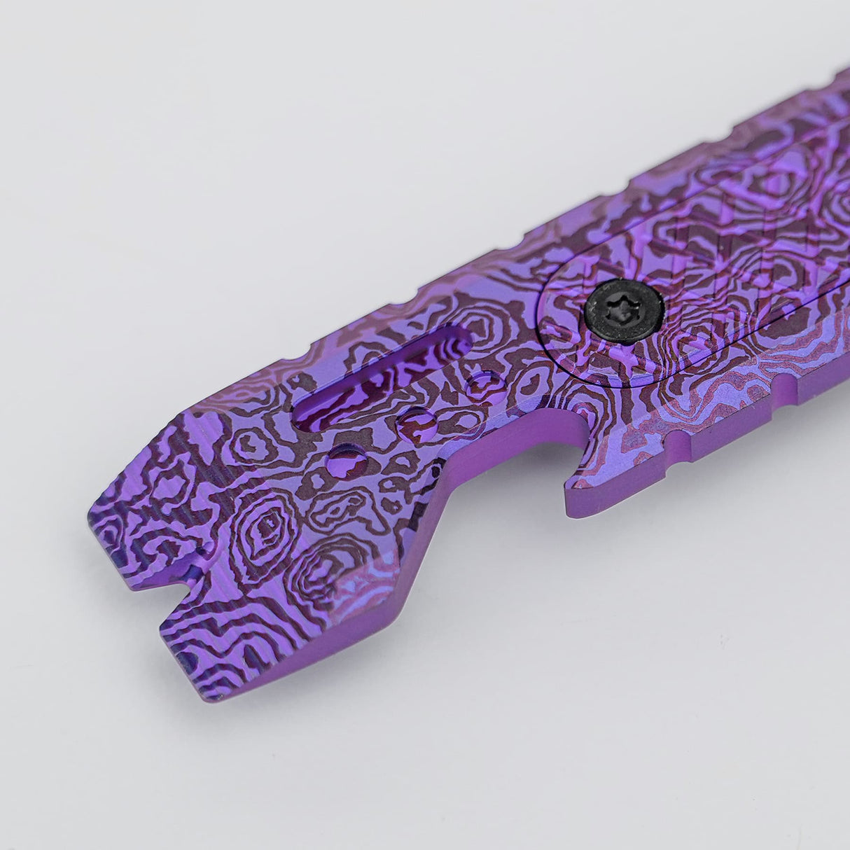 Shark Bomb Prybar 2.0 | Purple Threads Ti - X0174