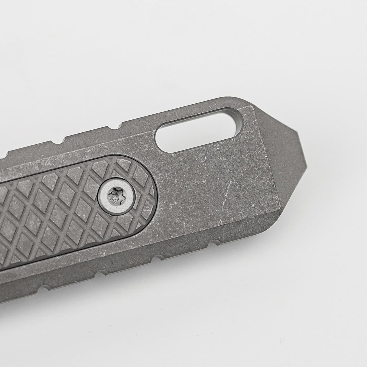 Shark Bomb Prybar 2.0 | Stonewash Ti - X0168