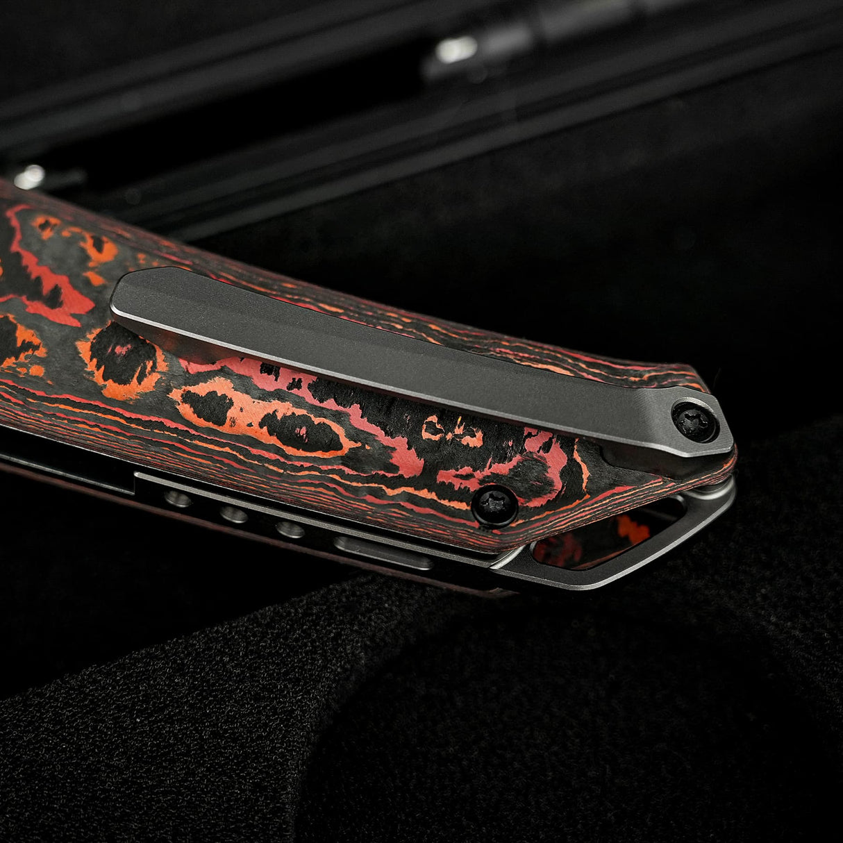 Thunderbird V | FatCarbon Mars Valley + Obsidian DLC M390 - A0320