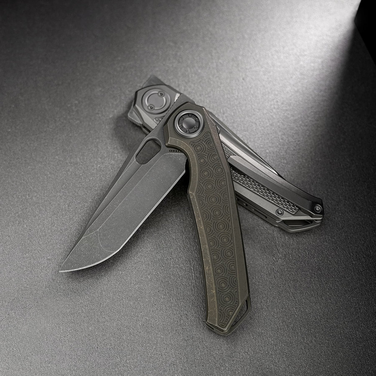 Thunderbird V | Antique Brasswash Ti + Acid Stonewash M390 - A0325